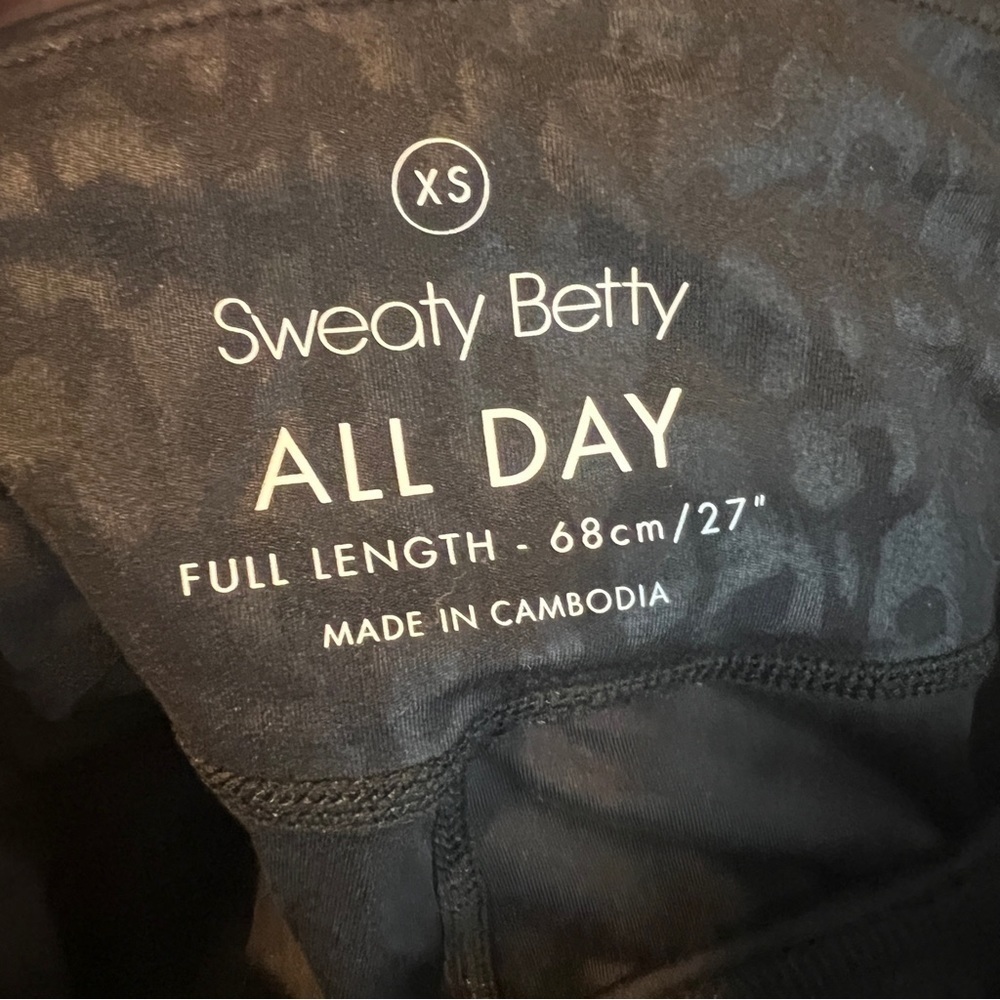 Sweaty Betty All Day Full Length Black Animal Emboss Leggings - Picture 5 of 6